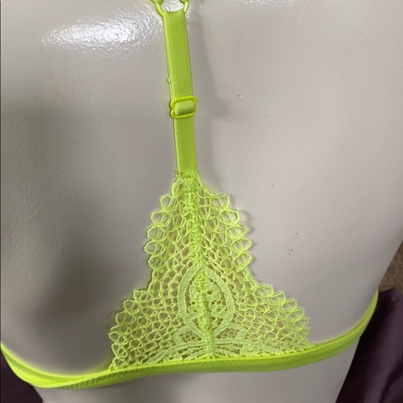 BODY by Victoria Victoria’s Secret Front Close Bra - Picture 6 of 8